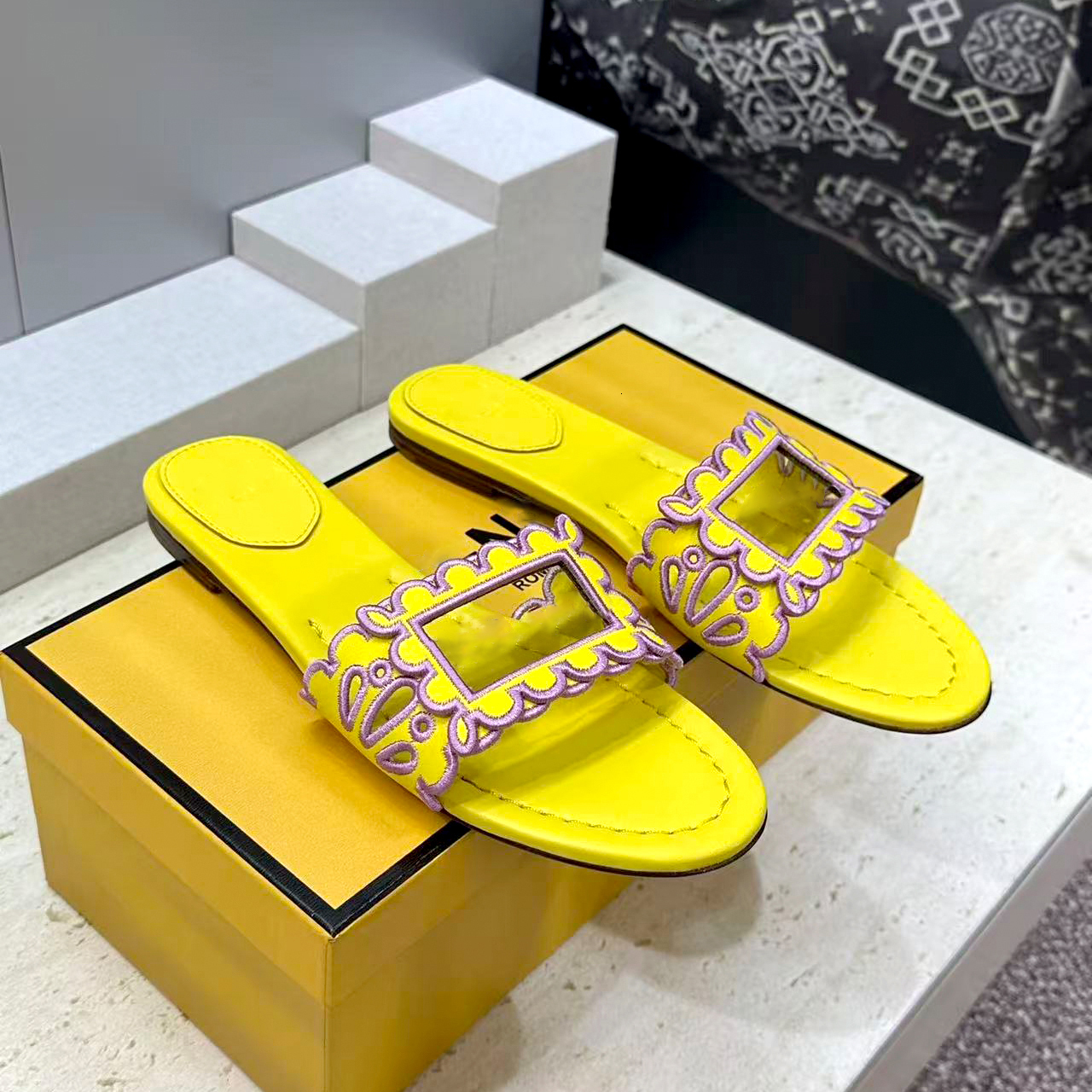 Two F Casual Slide luxury Designer Women Sandals Hollow Out Lace Mules Square Buckle Flat Slip On Summer Beach Slippers