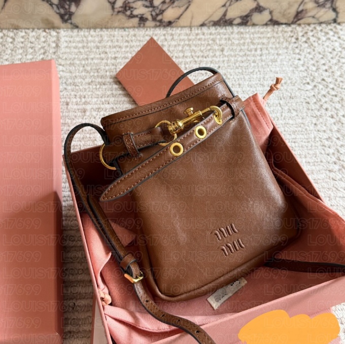 designer Trendy Ladies Retro Small Bucket Bag Solid Brown Leather Mini Handbag Metal Buckle Decor Casual Crossbody Shoulder Bag