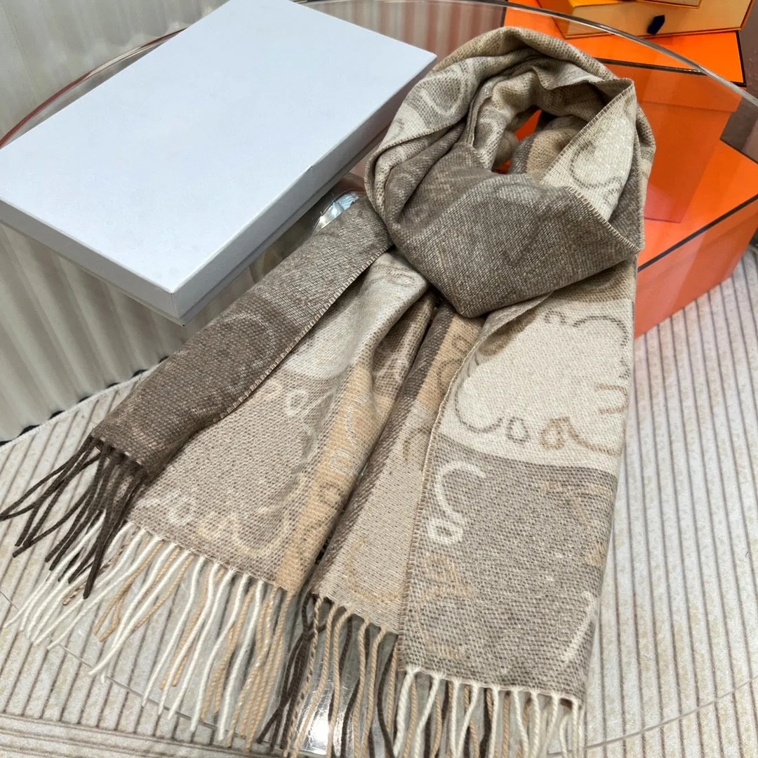 Scarf luxury for women classic designer grid printed soft touch warm wraps winter versatile High quality scarf Christmas gift very good
