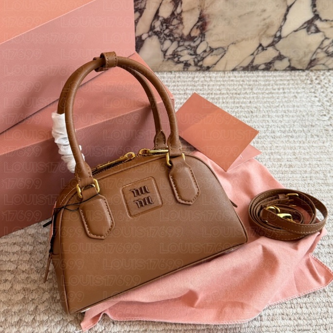 top Luxury Women Mini wander Bowling Handbag Vintage Leather Top Handle Bag Removable Shoulder Strap Crossbody Bag Fashion Shell Satchel Purse walle
