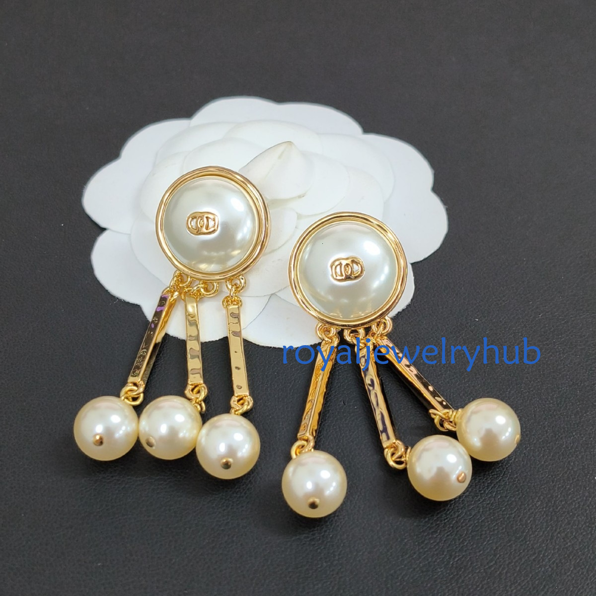 Designer Jewelry Channel earrings model gold round pearl pendant long chain tassel earrings
