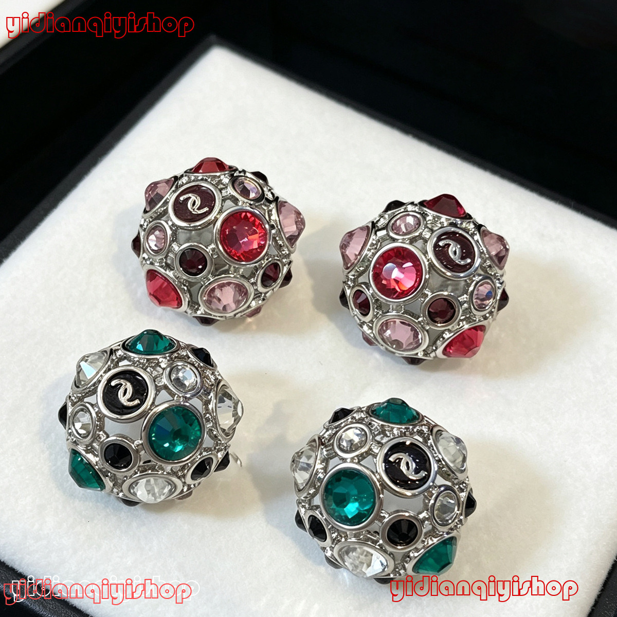 Designer Earrings Jewelry Women CC Earring 26 New Hollow Two-Tone And Studs Fashionable Light Classic Versatile For Everyday Wear Channel Stud Earri