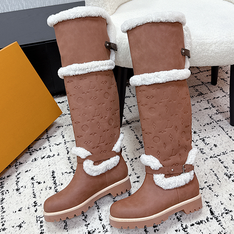 Winter Boots Designer Luxury Shoe Women Tall Fur Cuff Embossed Leather Buckle Strap Snow Outdoor Chunky Heel Cold Weather Fashion Shearling Platform