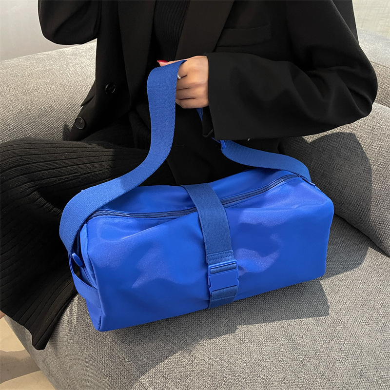 Toast Casual Nylon Large Capacity Sports Style Wide Strap Single Shoulder Crossbody Fitness Travel Versatile Designer bag Trendy Bag