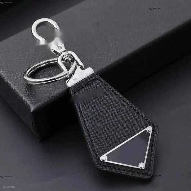 designer key chain Luxury Leathe keychain for Men and Women Fashion Car keychains with Triangle Gold Plated Lanyard Gift For Key Bag