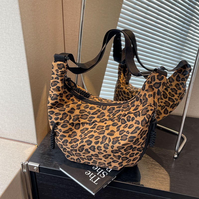 Niche Leopard Print Canvas Dumpling Sports Style Casual Versatile Trendy Cloth Designer bag Portable Fashion Single Shoulder Crossbody Bag
