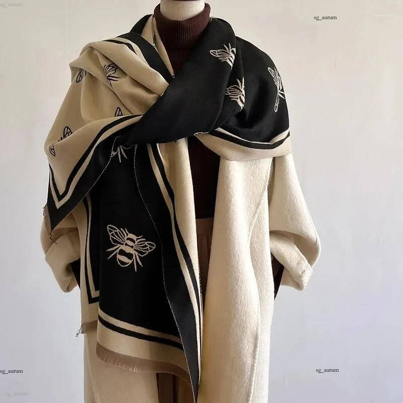 Scarves 2024 Winter Cashmere Shawl Women High end Temperament Short Fringe Warm Bib Double sided Printed Scarf Dual purpose