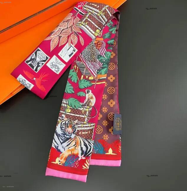 Designer de luxe 23style Lettres de mode Sacs Scraf Foulards en soie Femmes Poignée Sac Bandanas Bagages Silencieux France Portefeuille Sac à mai