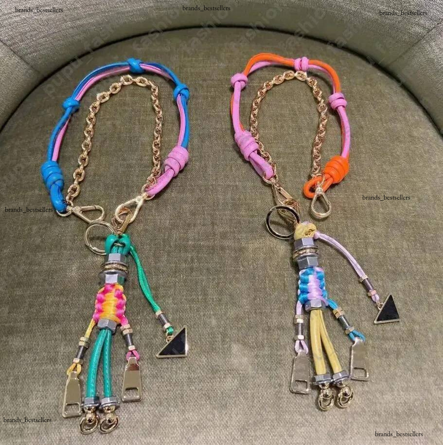Porte-clés de mode Designer Luxe Robot Porte-clés Pendentif Sac Charme Chaîne Sac À Main Charmes Porte-clés Accessoires Personnalisés Cadeau Pour