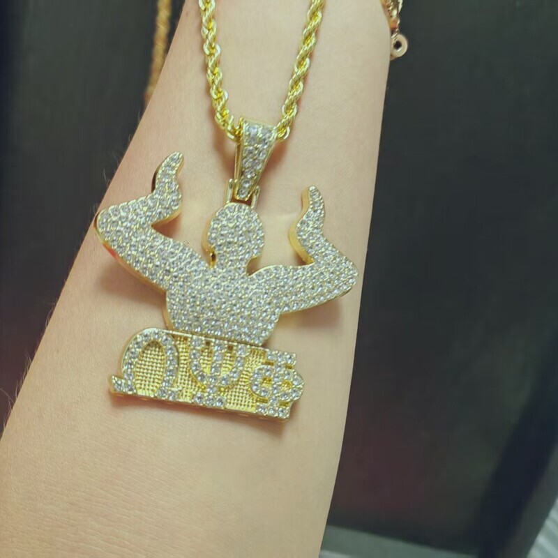 Collares colgantes transfronterizos europeo americano, estilo hip-hop, con adornos de circonitas cúbicas, diseños personalizados tanto para hombres