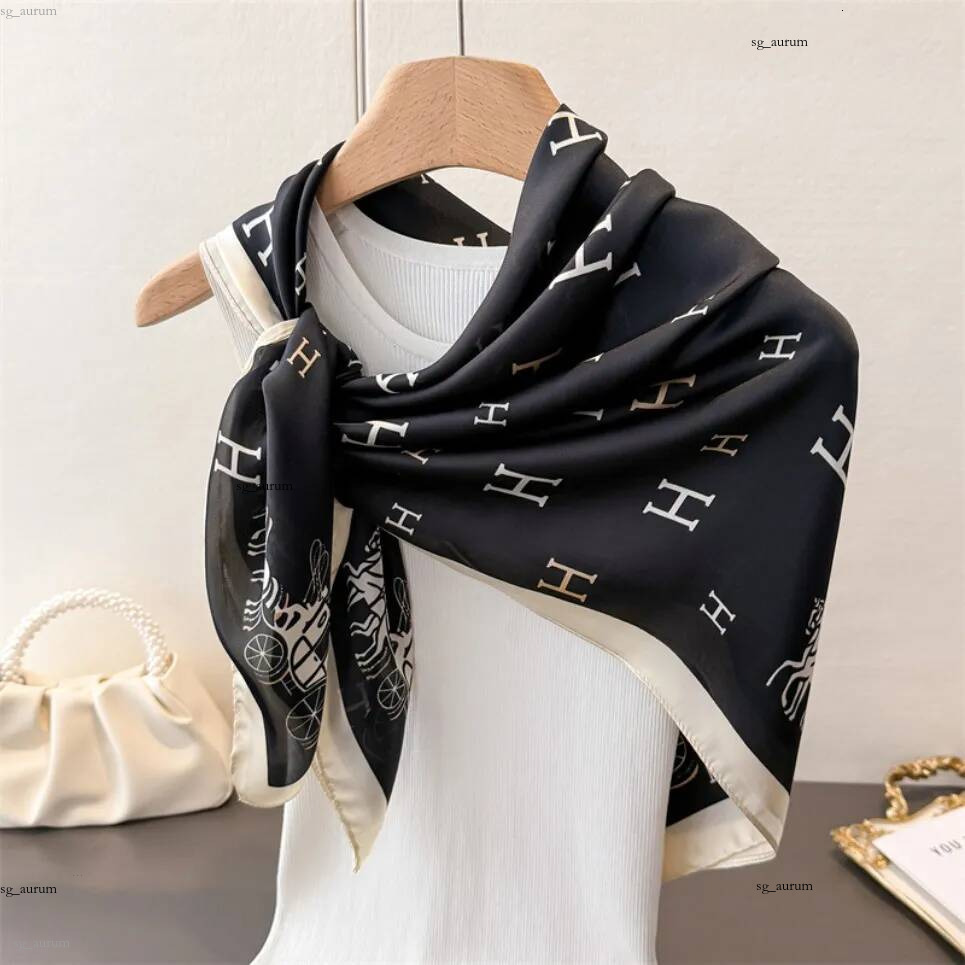 Nouveau Designer Classique H Carriage Modèle Foulard Carré Élégant Marron Garniture Dames Lisse Cou Wrap Polyvalent Mode Tête Accessoire Quotidie