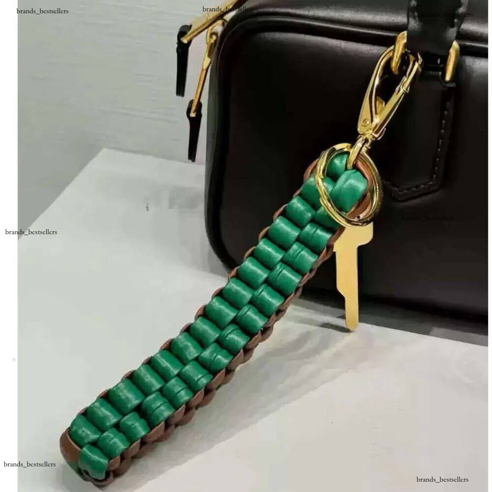 High Quality Leather Keychain Classic key Chain Luxury Designer Keyring Cute bag charm for women or girl Christmas gift 891