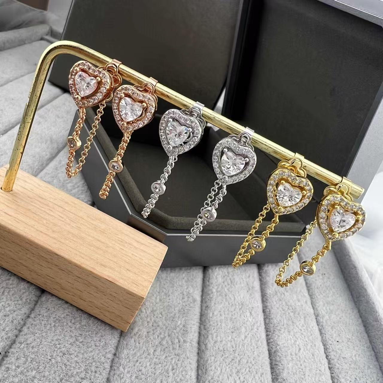 Designer Messikaas Seiko V Gold Plum House's New Full-diamond Heart-shaped Chain Earrings Fashionable And Elegant Geometric Niche Jewelry Live