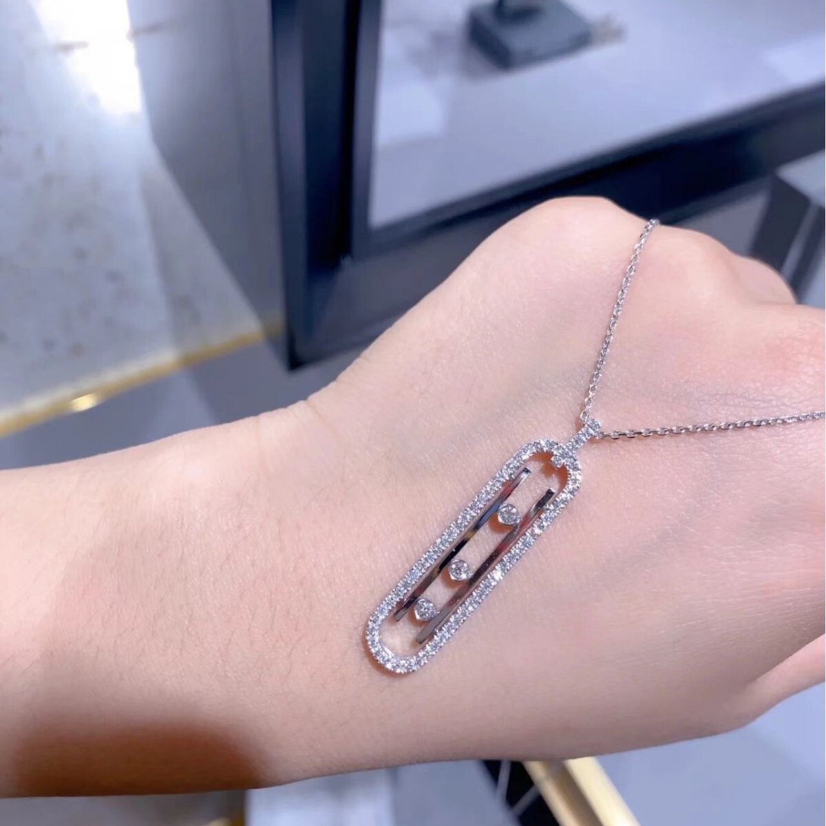 Designer Messikaas V Gold High Version Meijia Paperclip Three Diamond Necklace For Women High-end Full Sliding Smart Collarbone Chain