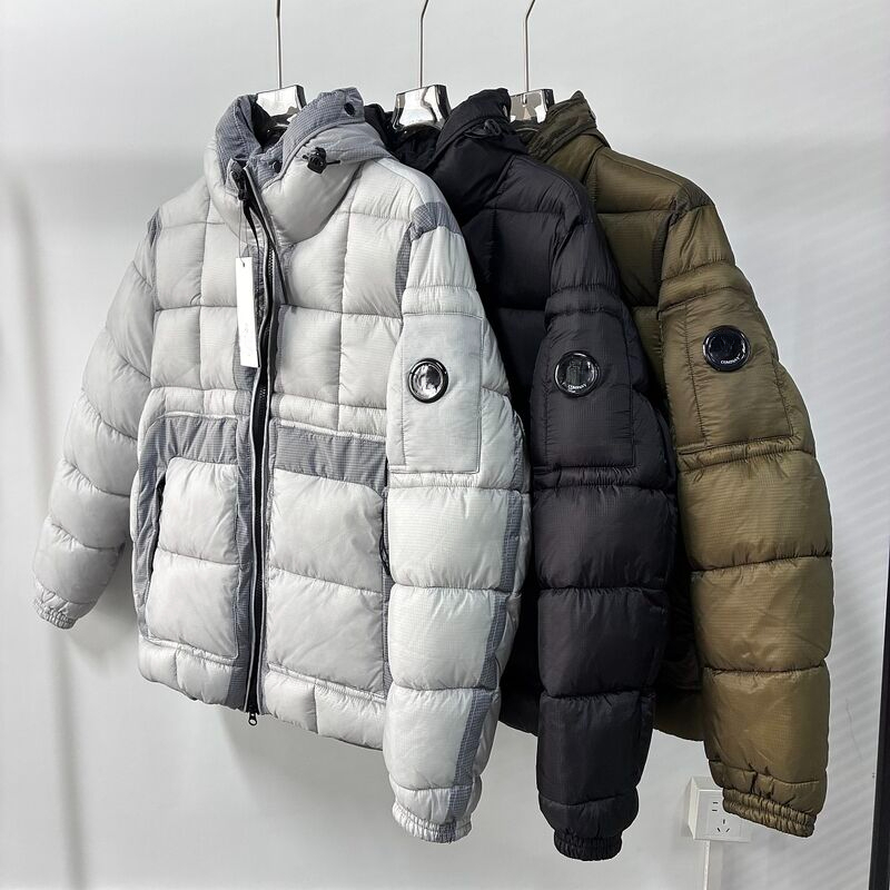 Designer Hooded Puffer Jacket Short Lightweight Down Coat Windproof Water Resistant Quilted Winter Warm Casual Outerwear For Men Women S XL