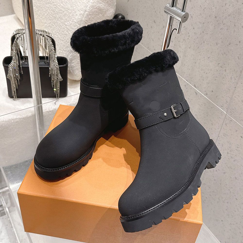 Territory Ankle Boot Luxury Designer Nubuck Leather Boots 1AIU42 With Silver Toned Buckle And Stud Womens Boots Warm Comfort Autumn Winter boot Rubb