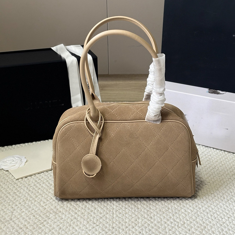 Vintage women quilted suede designer handbag high quality leather khaki Hobo bag winter Elegant Top Handle Retro black Bowling Shoulder Bag luxury z