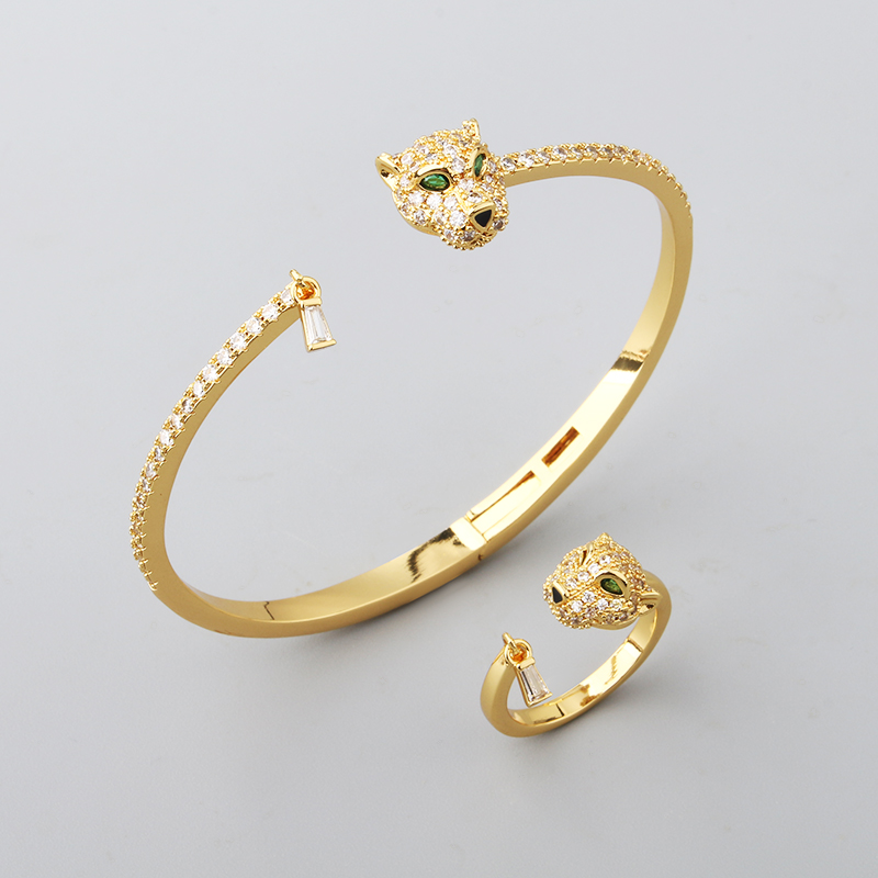 Designer Leopard Head Cuff Bracelet Elegant Women Jewelry Luxury Crystal Paved Panther Bangle Gold Plated Statement Gift For Her