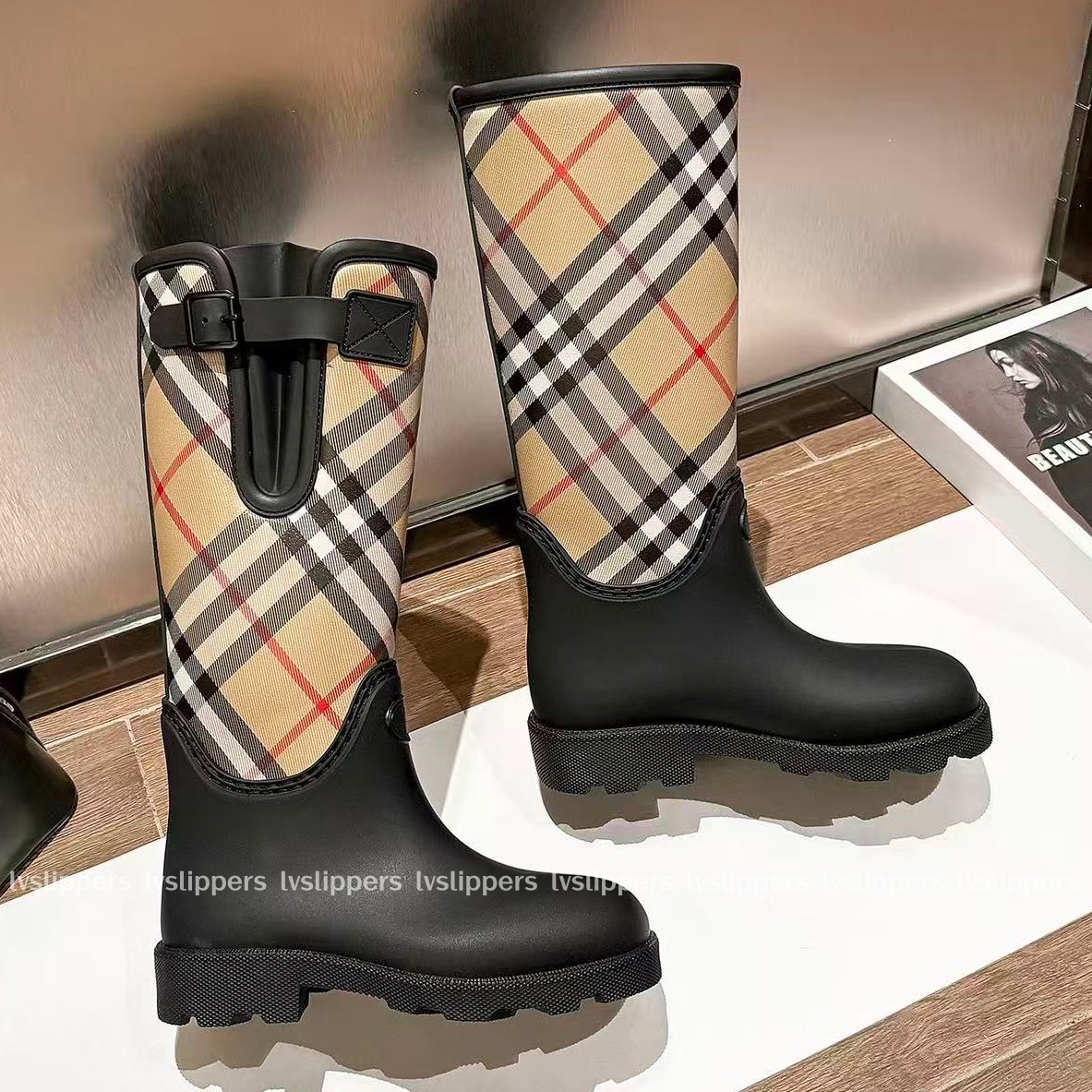 Designer boots Women Fashion Rain Boots Waterproof Non-slip Rubber Ankle Boots Trendy Solid Color Casual Outdoor Rain Shoes for Ladies