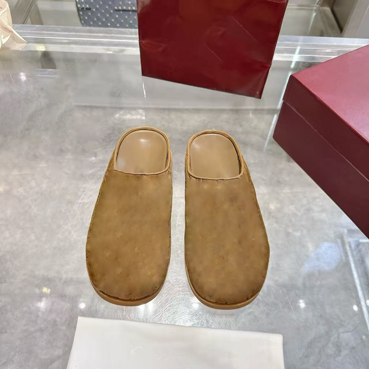 Designer Luxury Shoe Ladies Daily Clog Mule Slipper Slip On Backless Winter House Casual Closed Toe Suede Leather Platform Outdoor Brown Taupe Indoo