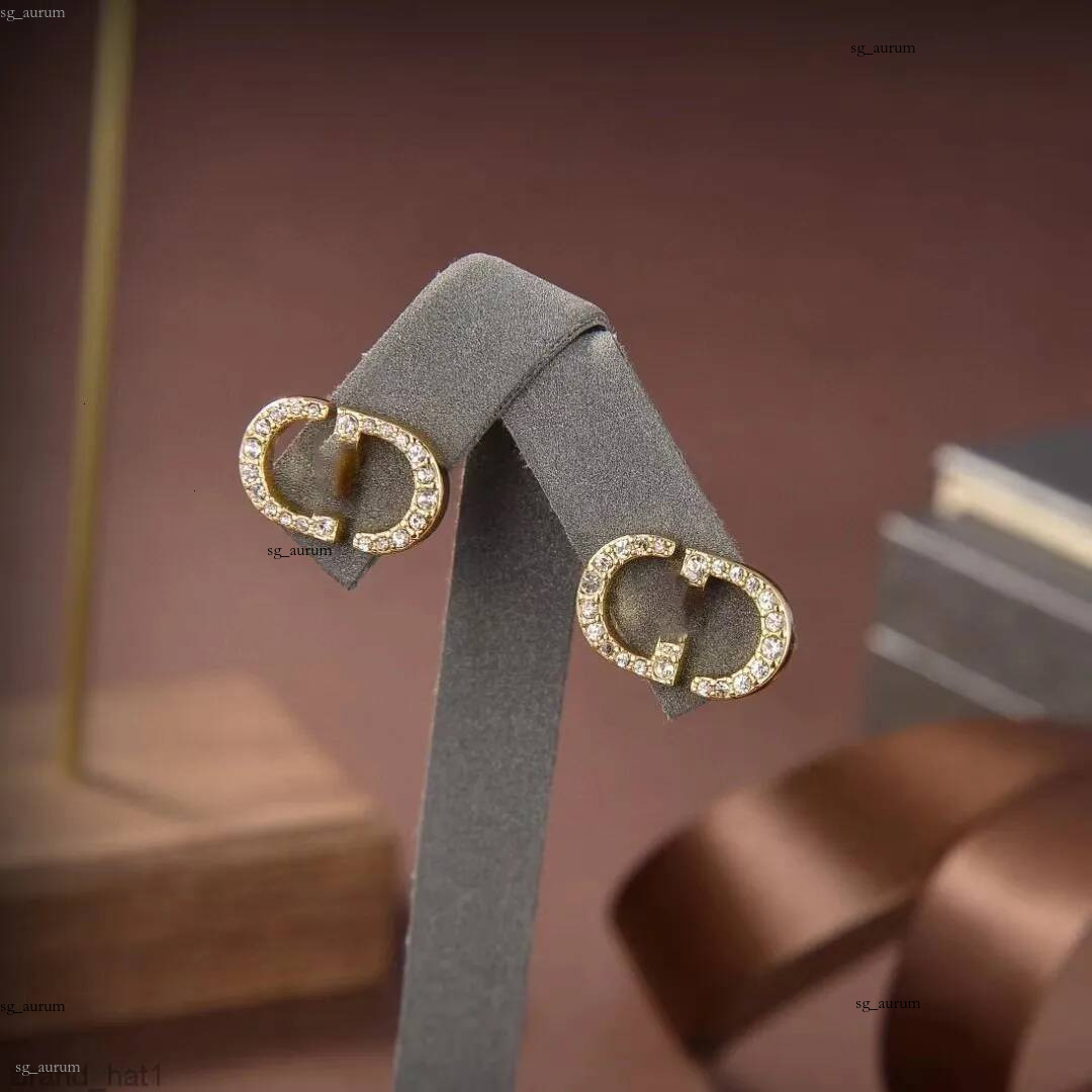 Dia lettre d'or Lady boucles d'oreilles de créateur en acier inoxydable mode classique tout match bijoux de créateur pour la fête de mariage de h