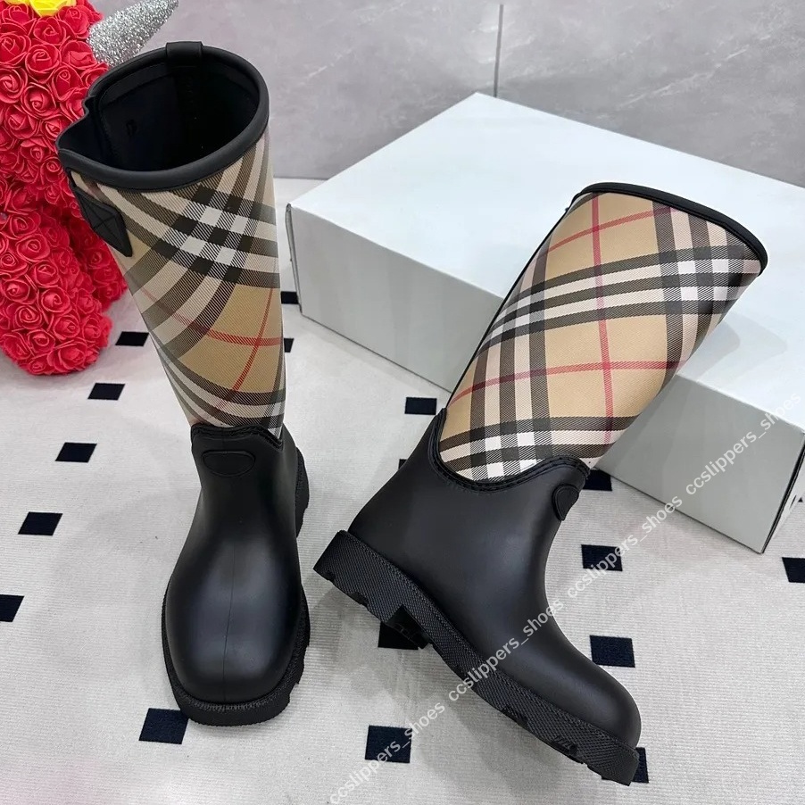 Designer boots Women Fashion Rain Boots Waterproof Non-slip Rubber Ankle Boots Trendy Solid Color Casual Outdoor Rain Shoes for Ladies 35-40