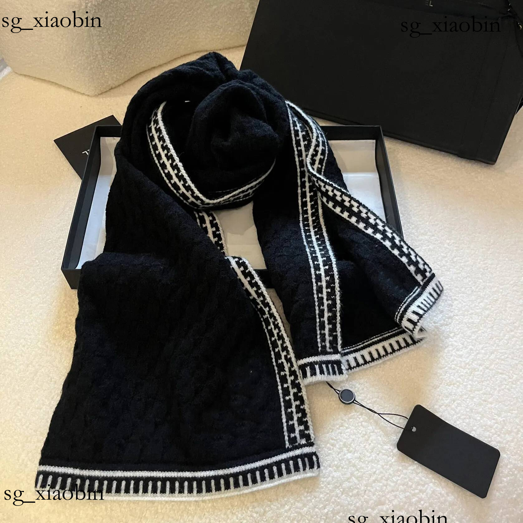 Écharpe de créateur de luxe Grandes lettres écharpes jacquard tissage cachemire automne et hiver femmes hommes chauds toucher confortable mode se