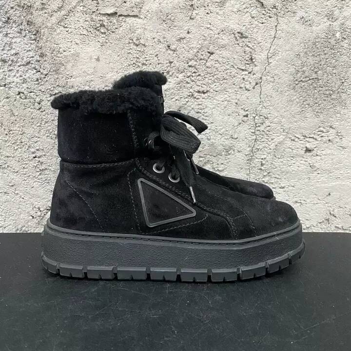 Fleece Boots Designer Luxury Shoe Women Winter Ankle Snow Boot Suede Lace Up Platform Lug Sole Warm Outdoor Casual Street Shearling Fur Lined Black