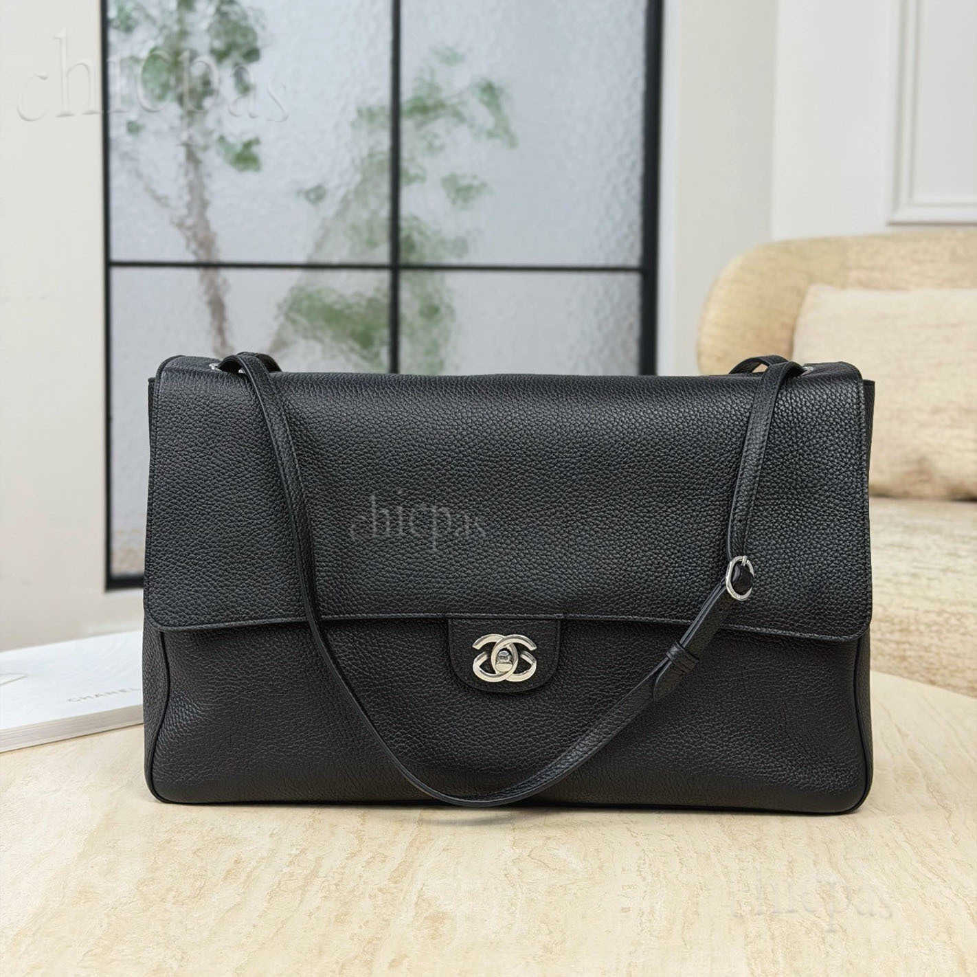Designer 26S Maxi Flap bag leather airport tote bag shoulder bag grain cowhide Women Classic Flap Oversized shopping bag Multi Pocket large capacity
