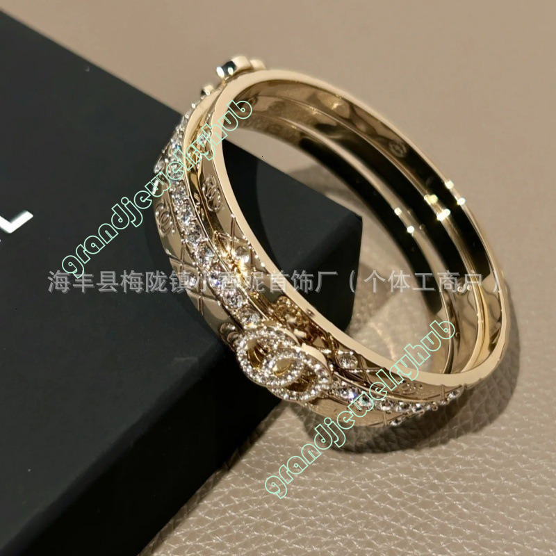 Luxury Designer Jewelry Channel Bracelet CC Bangle 25P Three-In-One Diamond For Women House Classic Layered Bracelet