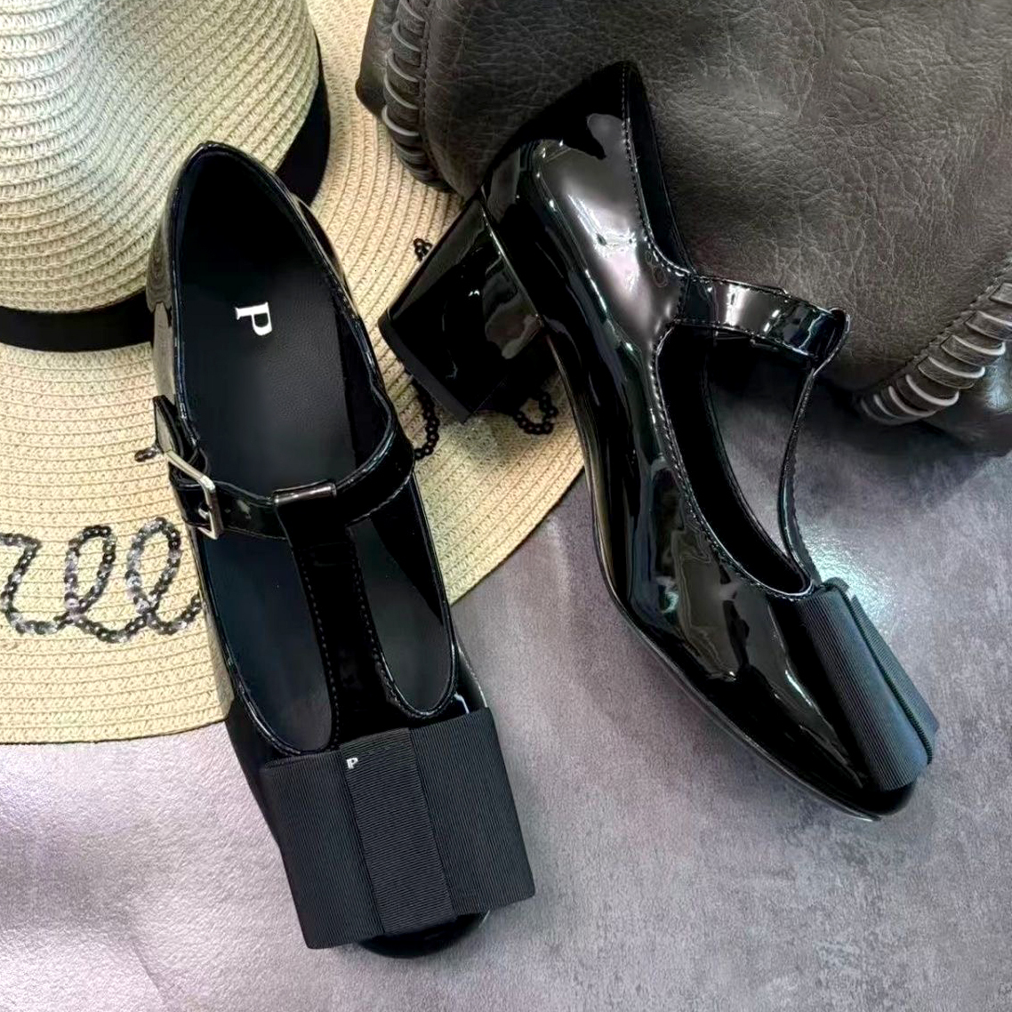 Top quality Dress Shoes loafers Summer travel patent leather sandal chunky heels Sexy Mary Jane Women hasp Party Fashion heel luxurys Designer Casua
