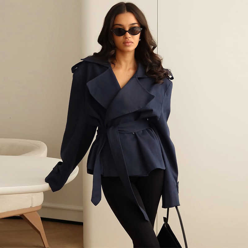 Autumn 2025 Women's New European and Elegant Commuter Waist-Cinching Long Jacket S2609150UXU