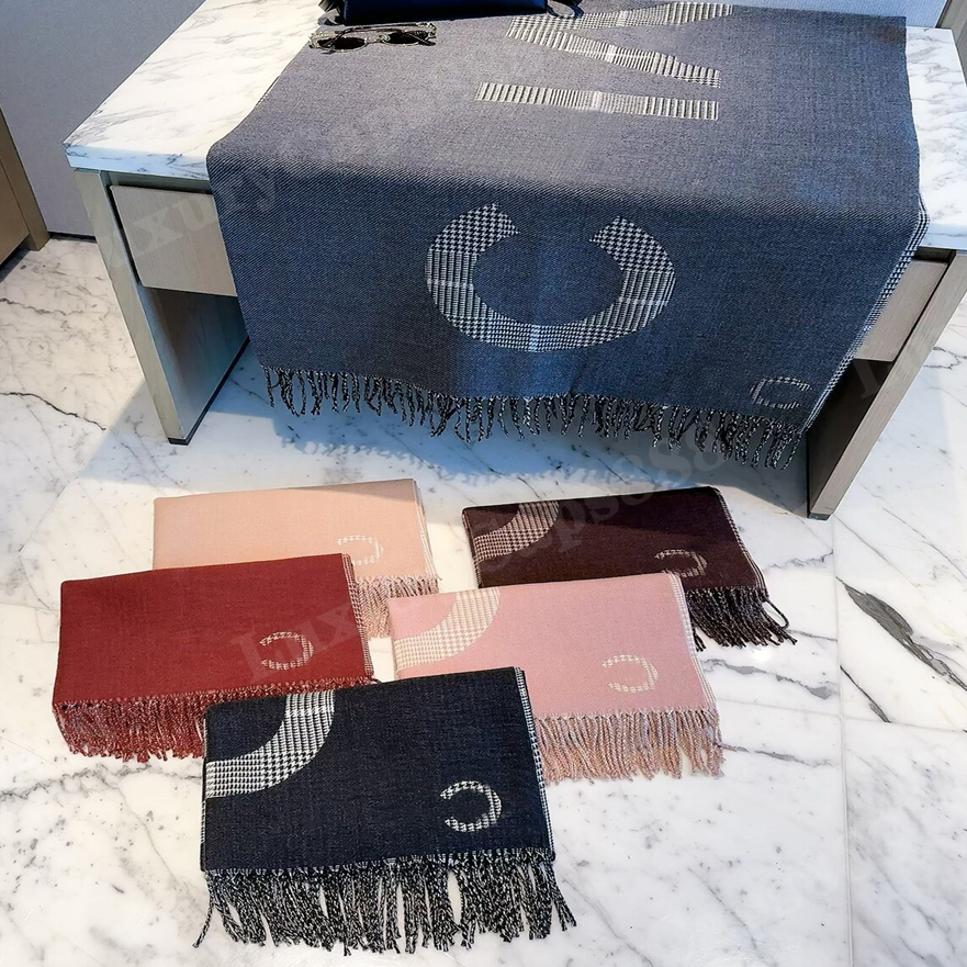 Designer Scarf Women Shawls For Men Winter Warm Thick Cashmere Scarve Wraps Printed Smooth Trendy Letter Jacquard Thick Plaid Blanket Mens Classics