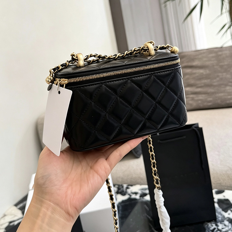 cowhide Leather Black Quilted designer Mini Cosmetic Crossbody purses cvanity Box Bag with Mirror Card Slots Lipstick Holder Gold Ball Chain Strap m