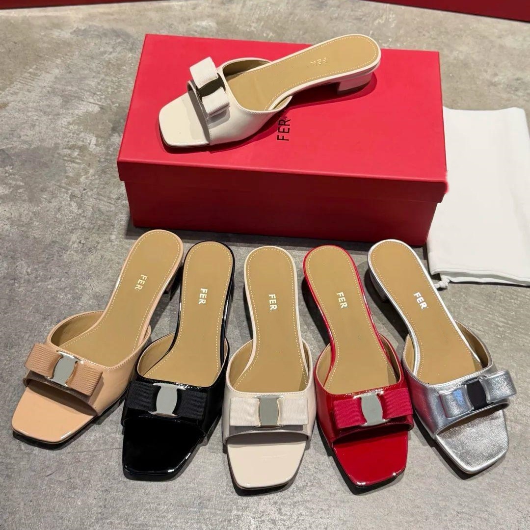 Spring mule slide Flat Heel Sandal Woman Designer slipper Summer Beach chunky Kitten Block heel Luxury leather Sandale Outdoor sport dress elegant w
