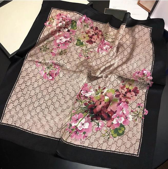 Silk Designer70X70cm Women Scarf Small Satin Square Print Wrap Headker Hijab Bandana Long Handle Bag Scarves Shoulder Tote Lage Ribbon Head Wraps