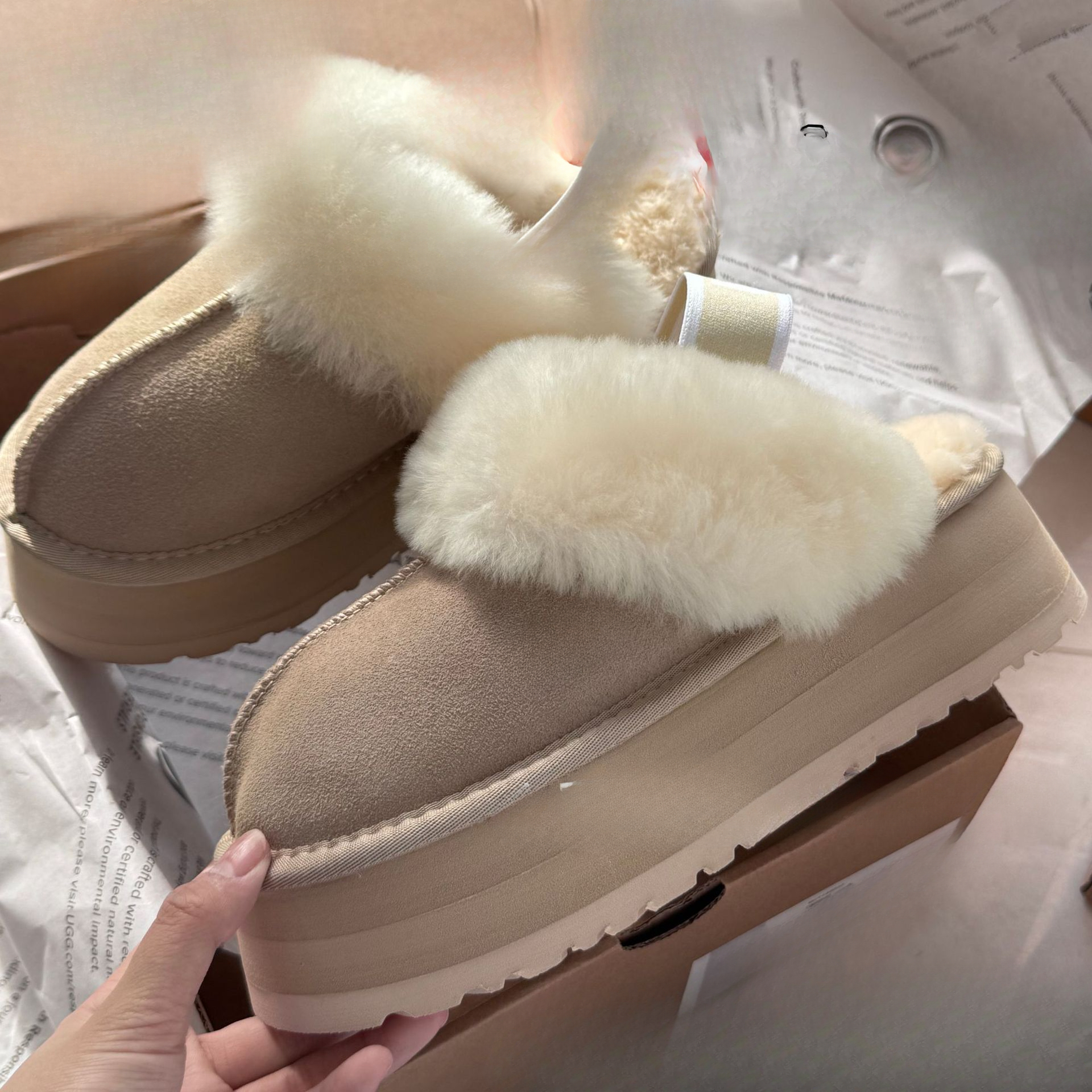 Designer shoes snow boots with plush and thick cotton boots integrated fur and leather one foot cotton mop thick sole anti slip snow boots for women