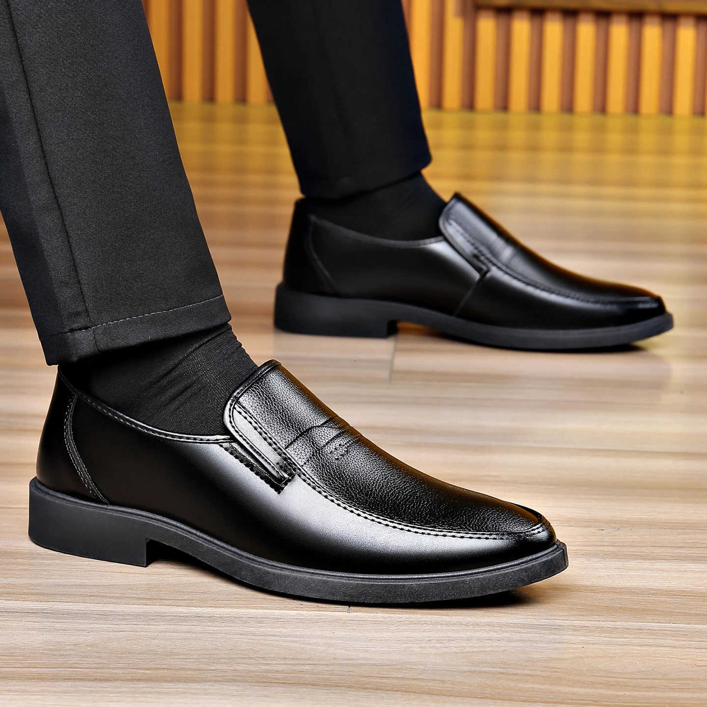 Leather Men's Slipon Shoes Business Black Round Toe Formal Loafers Soft Sole Office Work Dress Shoes for Daily Wear H260915