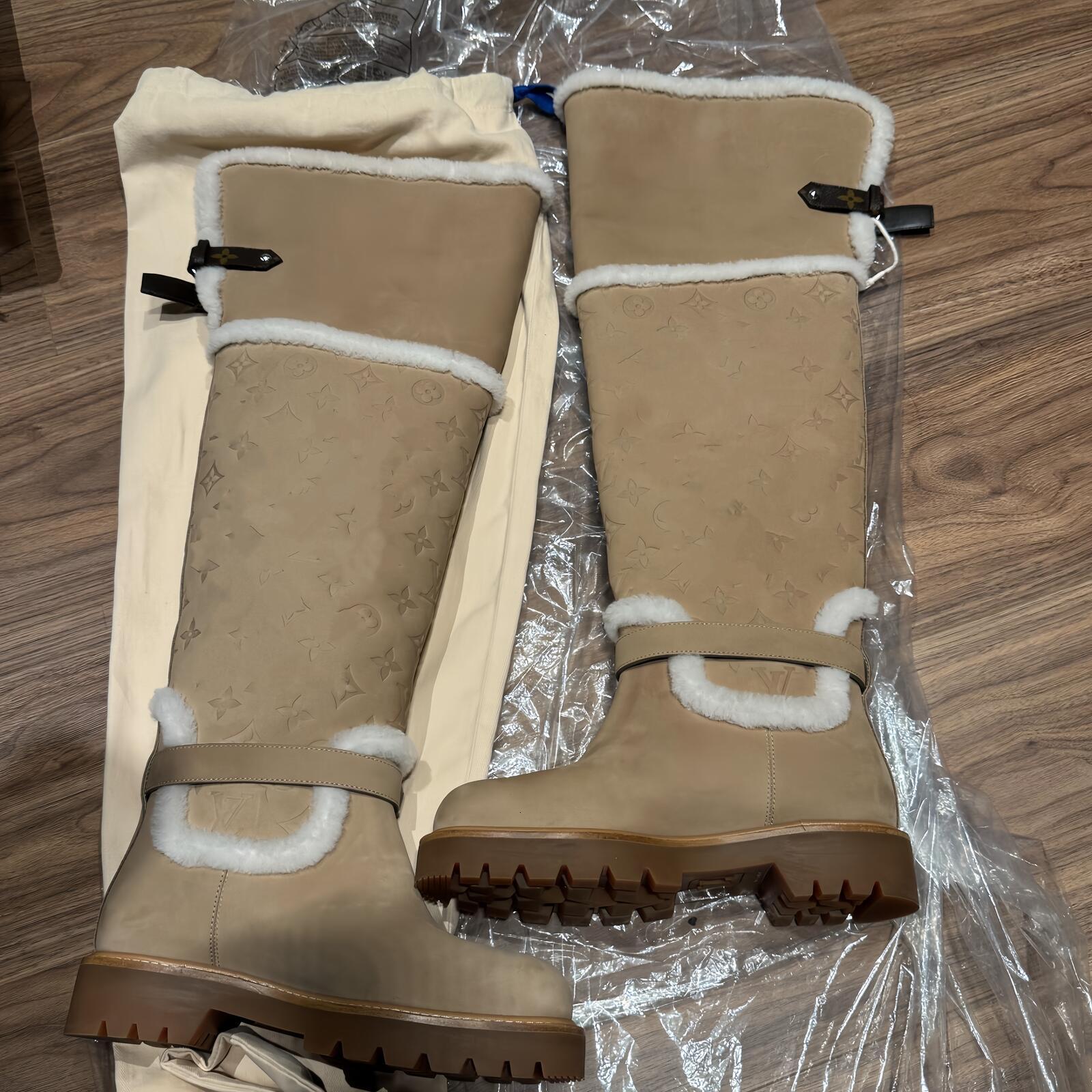 Buckle Boots Luxury Designer Shoe Ladies Tall Winter Snow Shearling Cuff Leather Strap Chunky Heel Outdoor Casual Warm Street Platform Riding Fashio