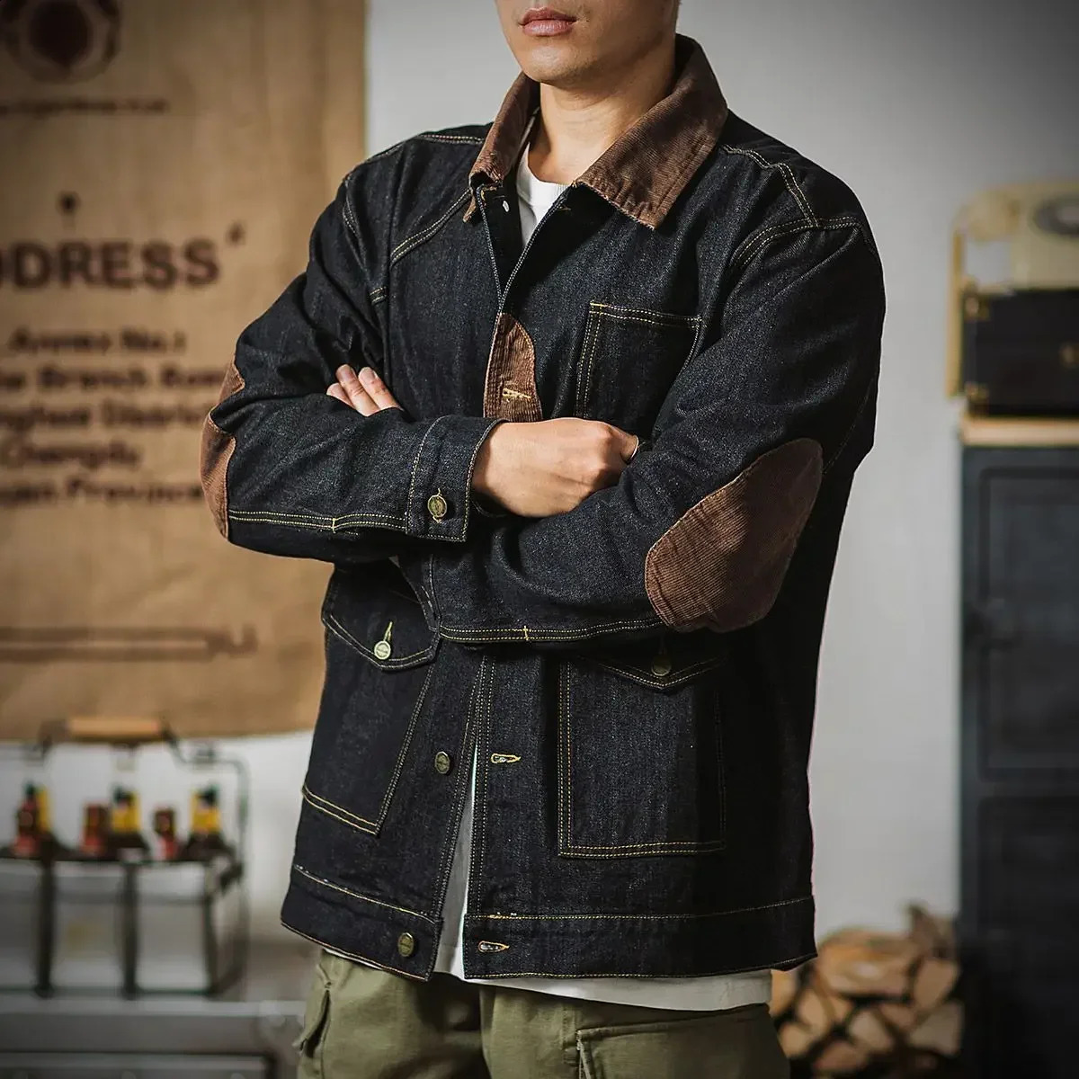 Jeans Coat for Men Vintage Black Aesthetic Denim Jackets Man Cargo Spliced Low Cost Big Size Large Outwear Korea in Lowest Price 260914