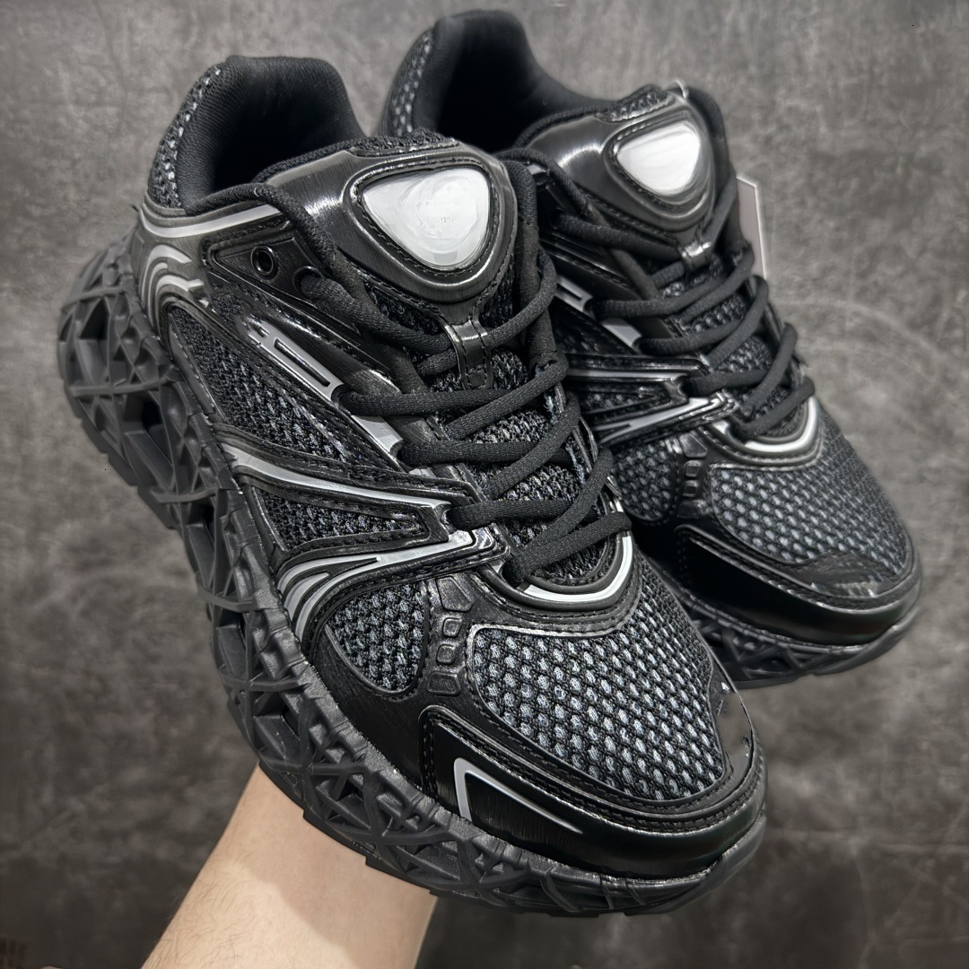 2026 new designer couple men's casual lace up durable and comfortable thick soled fashionable breathable walking vacation style shoes