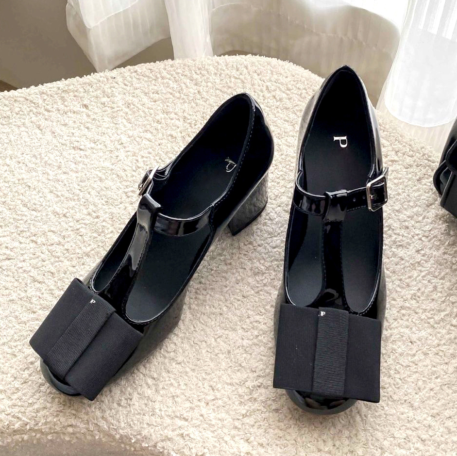 2026ss New Fashion sandalo Classis tacco 10a Décolleté da donna hasp Morbida sexy Mary Jane in vernice di lusso Designer Casual Triangolo Scarpe ele