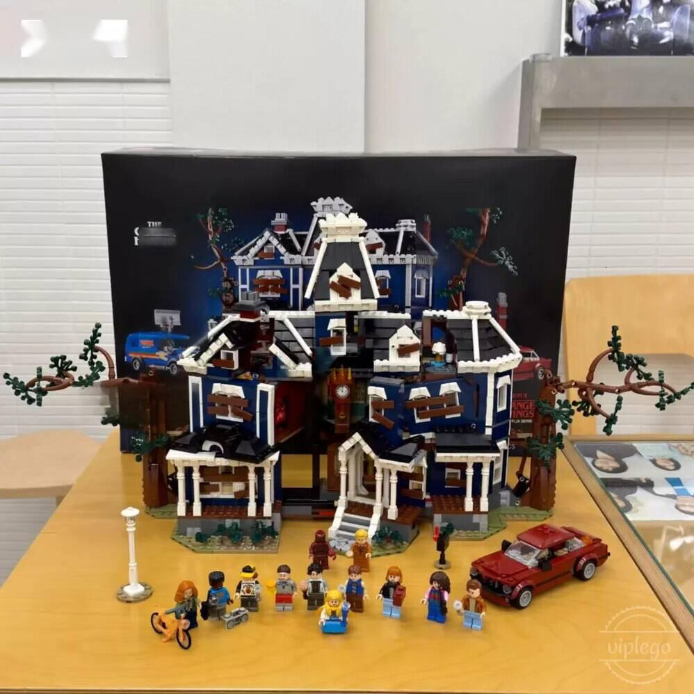 2026 New High Quality 1:1 Perfect Replica Leg0 Icons Stranger Things 11370 The Creel House perfume Building Standard Bricks Holiday cologne Gift Chi