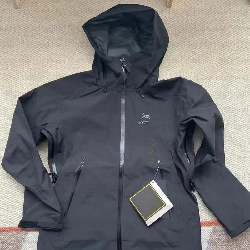 Arcs Jackets Mens Designer Arcteryxismlyity Lightweight Hood Windbreaker Hard Shell Waterproof Outdoor Sports Versatile Travel Hiking Climb Arct Jac