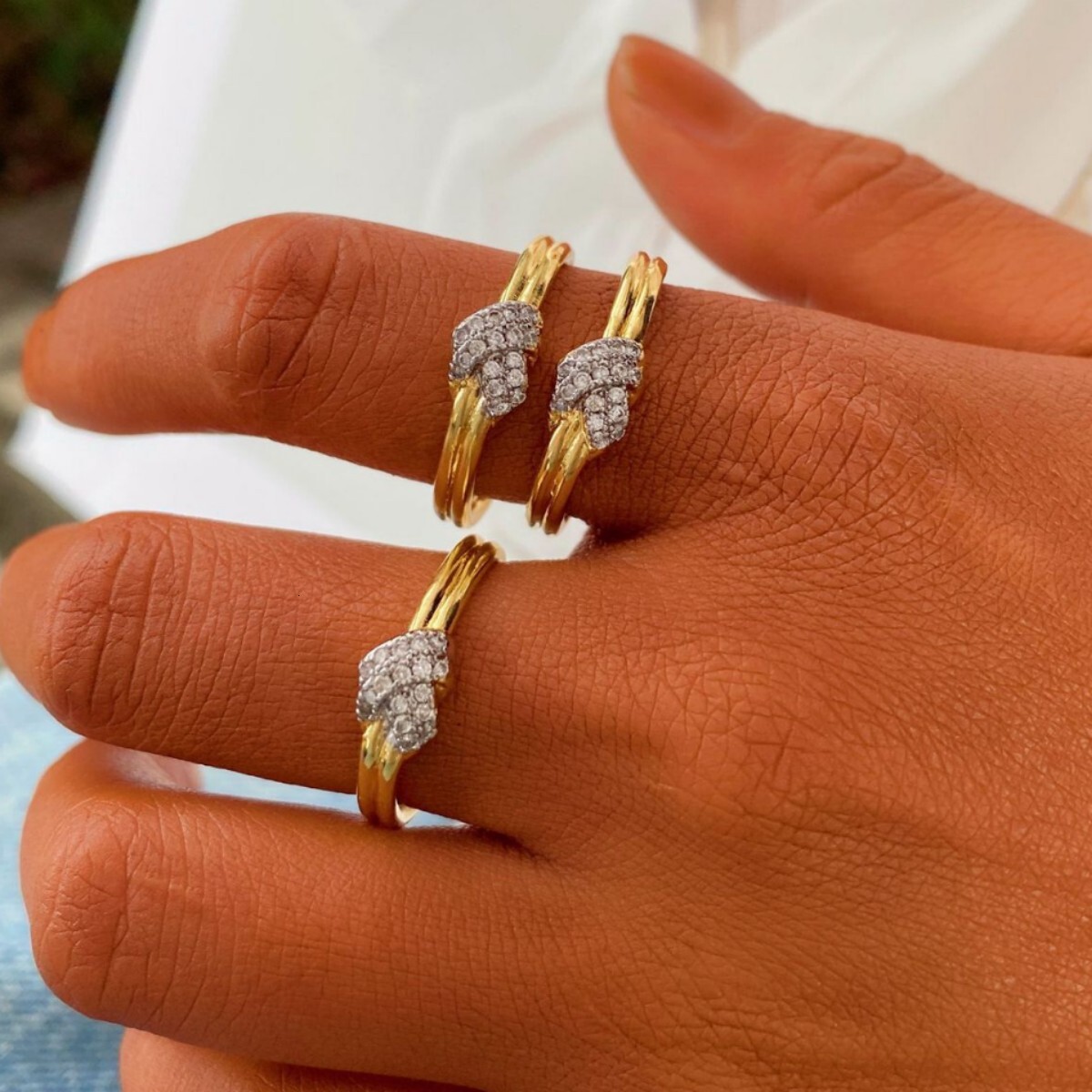 European and American fashion cross bracelet, 18K gold plated with diamond inlay, open ring X-shaped minimalist design set
