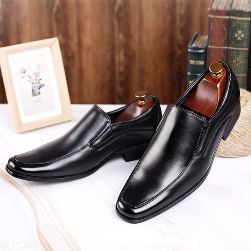 simple toe Men's comfortable square men's shoes are lightweight suitable daily work commuting with a stylish look H260915