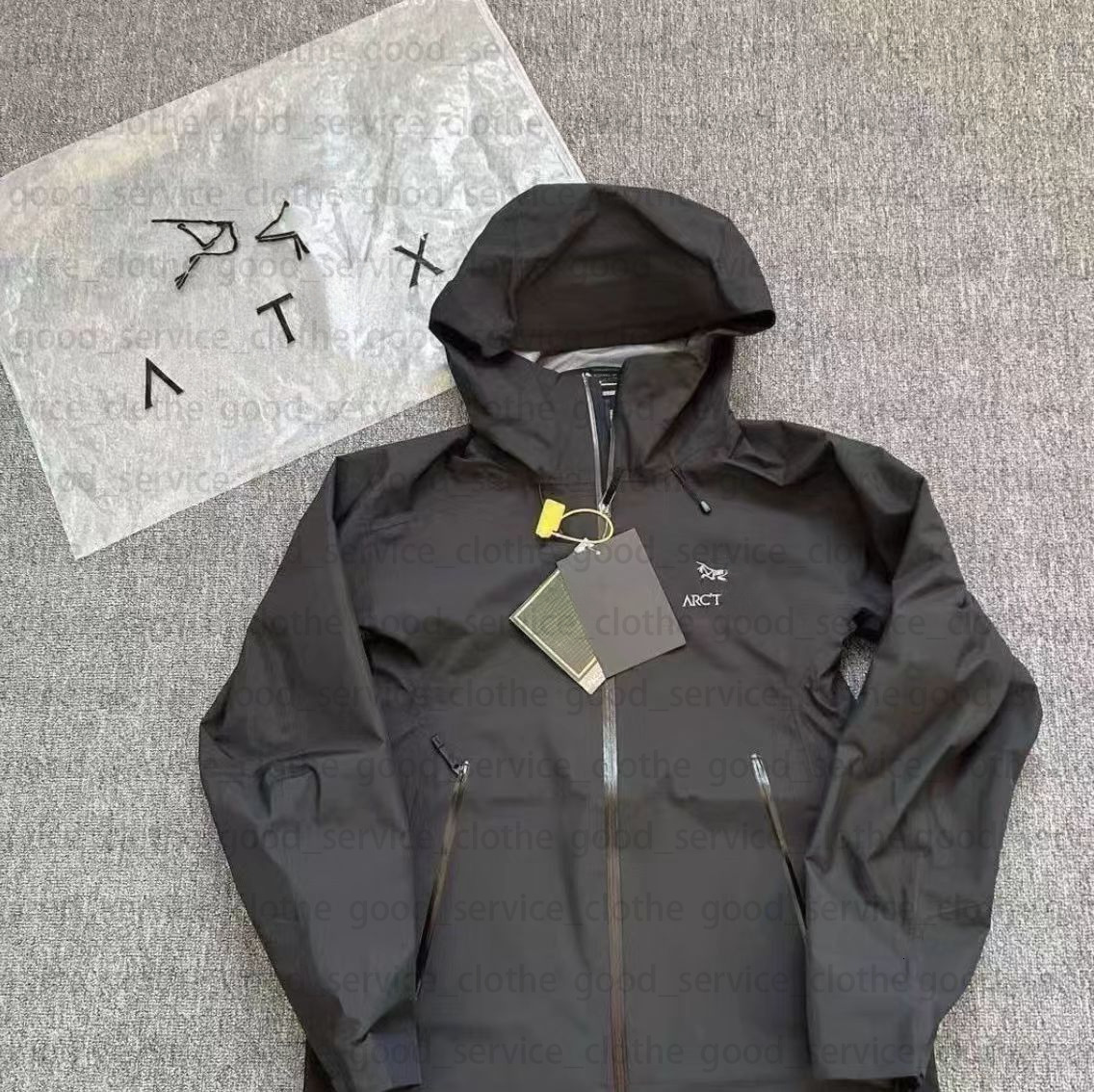 Arcteryxismlyity Jackets Mens Designer Lightweight Hood Windbreaker Hard Shell Waterproof Outdoor Sports Versatile Travel Hiking Climb Arcs Arct Jac