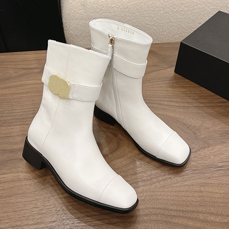 Ladies Luxury Knight Boots Designer Ladies Zipper Short Boots Solid Color Cowhide Upper Sheepskin Lnner Leather Anti Slip Large Bottom Designer Shor