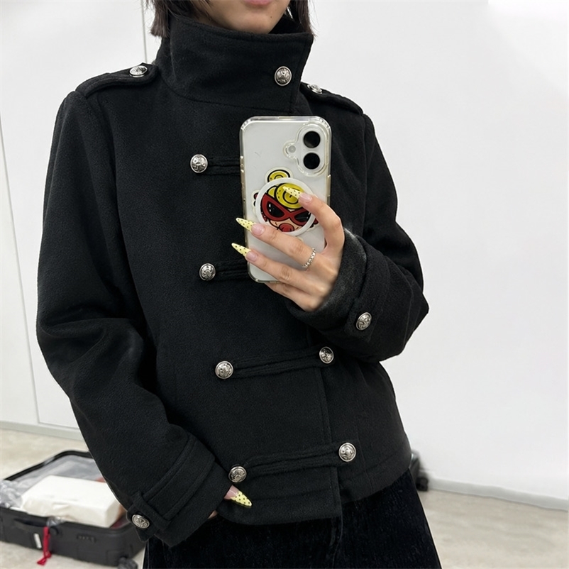 Men Jackets Gothic Military Double Breasted Short Coat Stand Collar Epaulet Punk Cropped Outerwear Autumn Winter Streetwear 260914