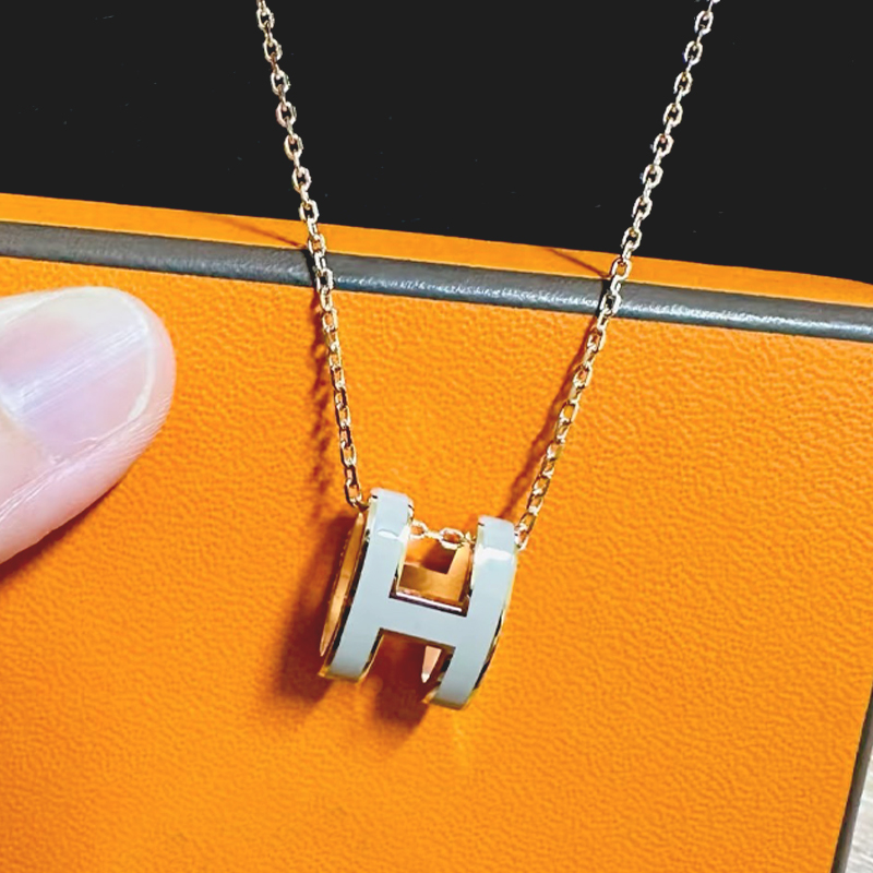 Luxury Necklace for Woman Love Screw hollow H enamel pendant titanium steel chain,suitable for everyday wear and party gifts Gift High quality jewel